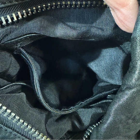 Cynthia Rowley Large Black Leather Slouchy Shoulder Bag with Quilted Zip Detail - Picture 7 of 14